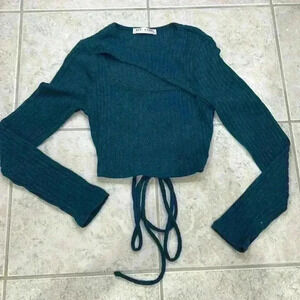 Long sleeve cut out top